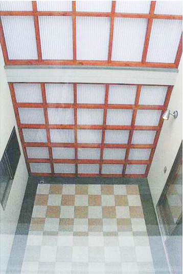 市松テラコッタタイルの中庭