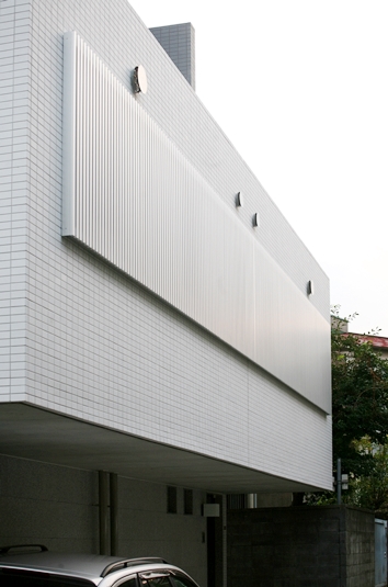 外観03　シャープな印象の外観