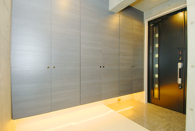 大容量の収納がついた玄関