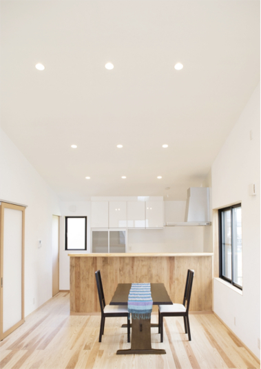 勾配天井で開放感満載のLDK