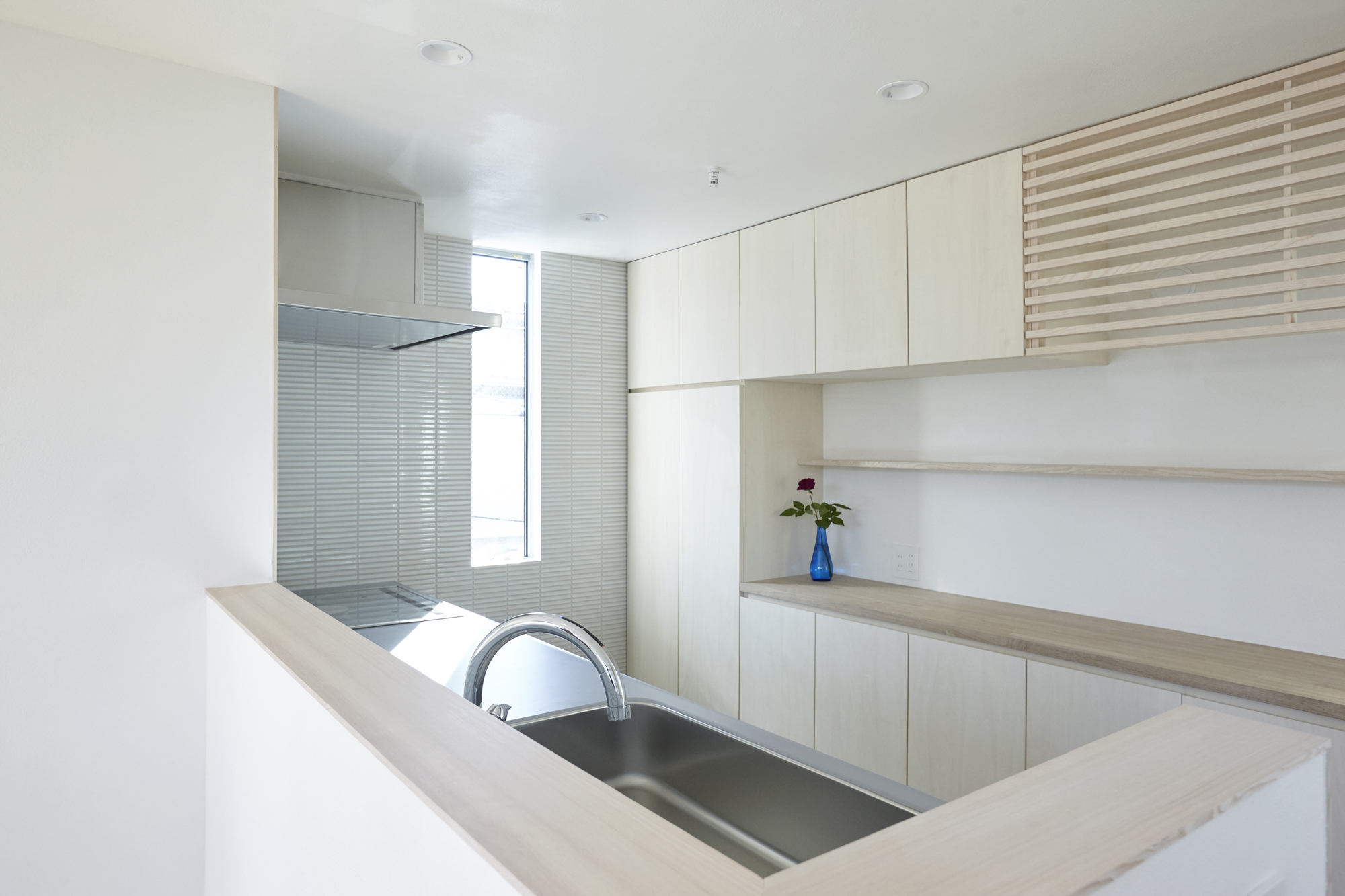 リビングと一体感のあるキッチン