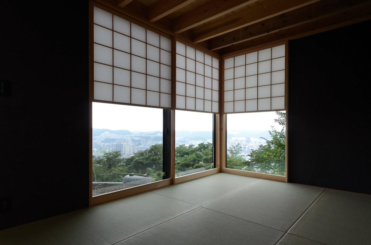 和室からも眺望が得られる。