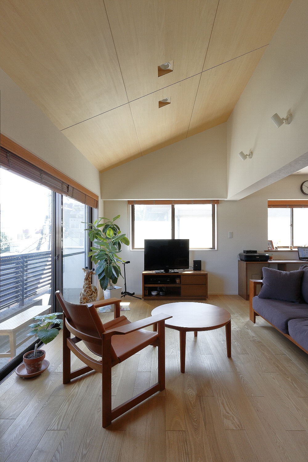 リビングの傾斜天井