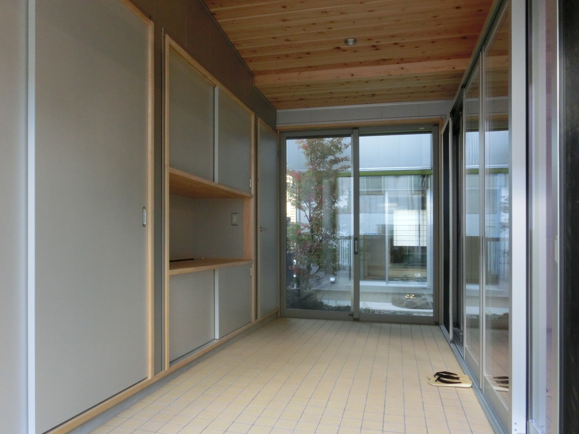 室外の室内