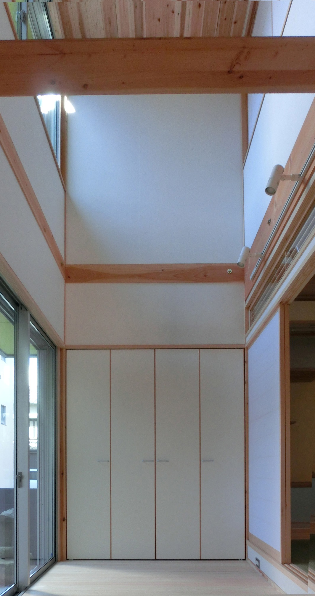 広縁吹き抜け
