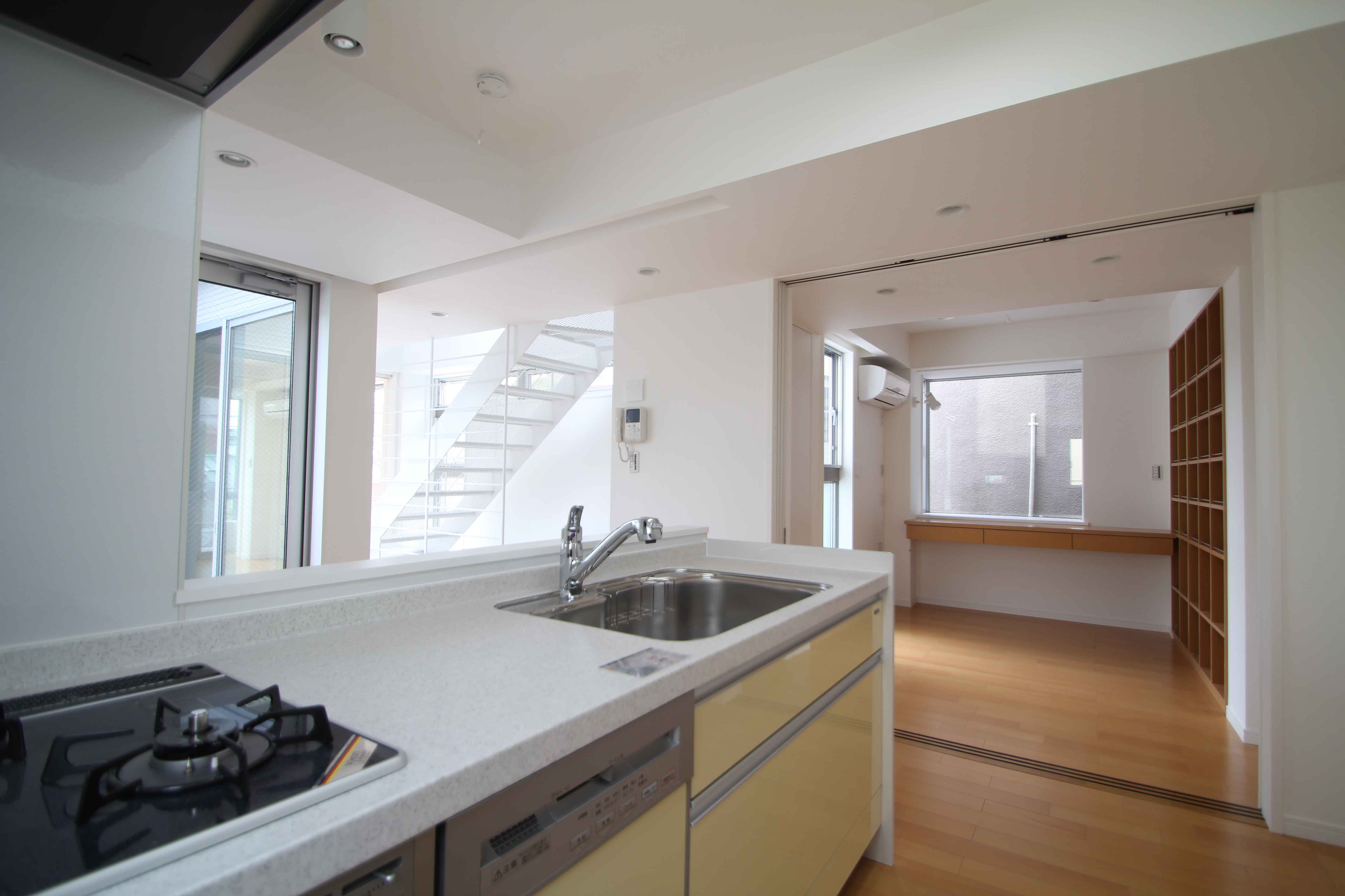 リビング｜狭小間口の家｜東京都足立区