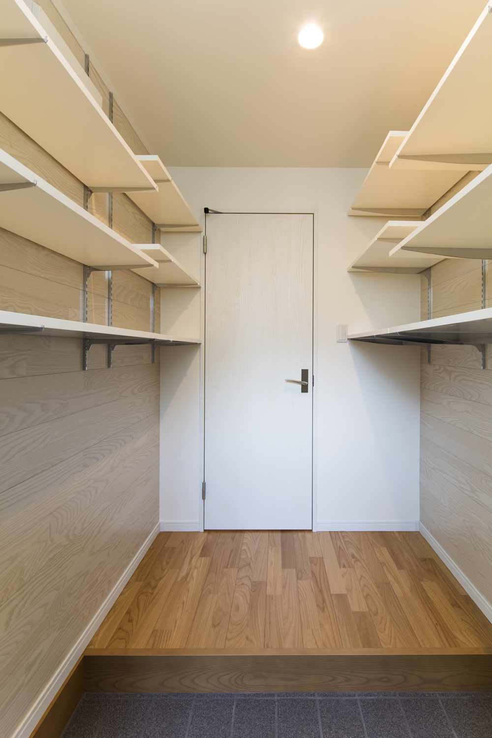 シューズインクローゼット｜収納の家｜東京都足立区