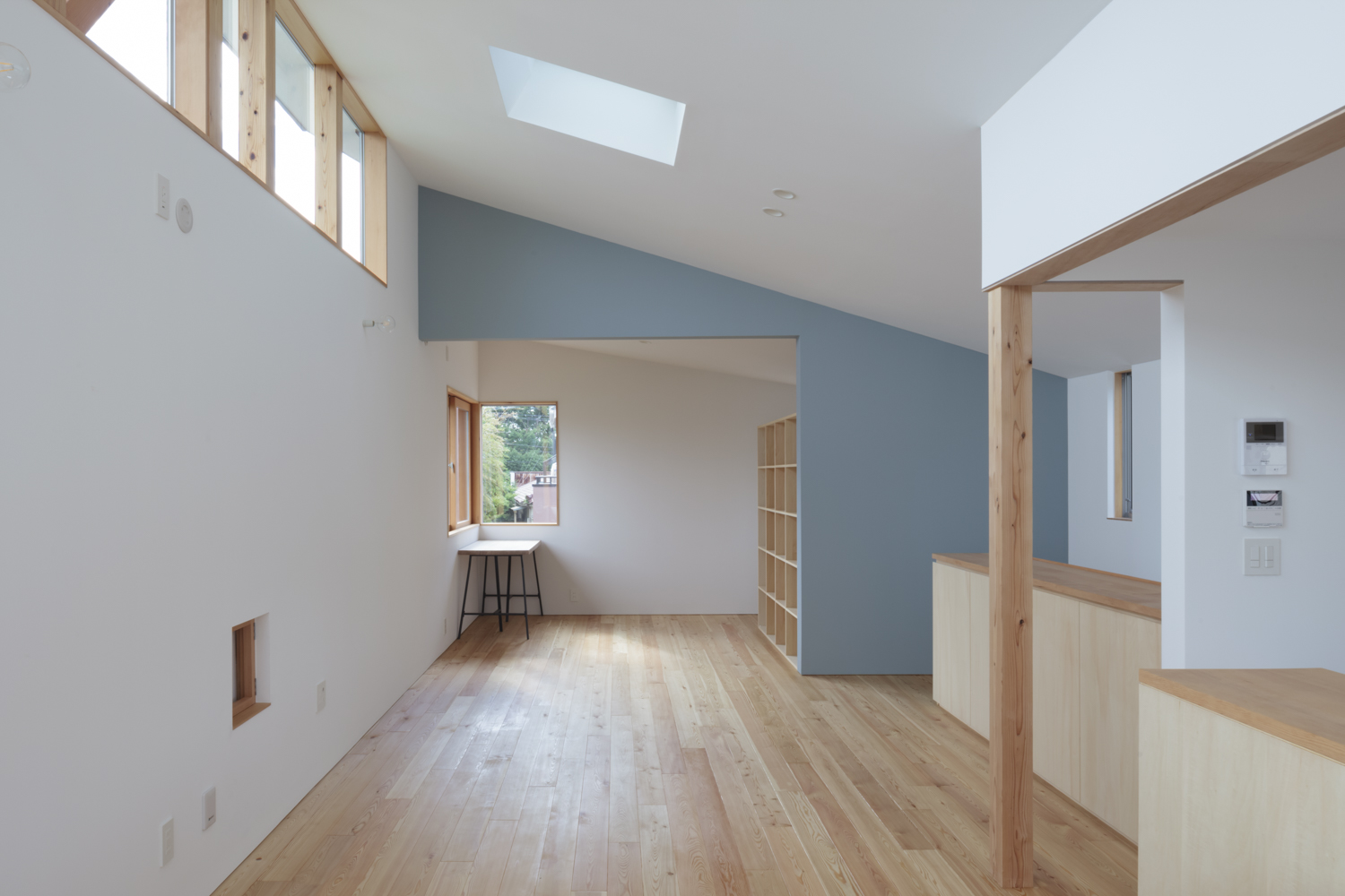 仕切らない個室