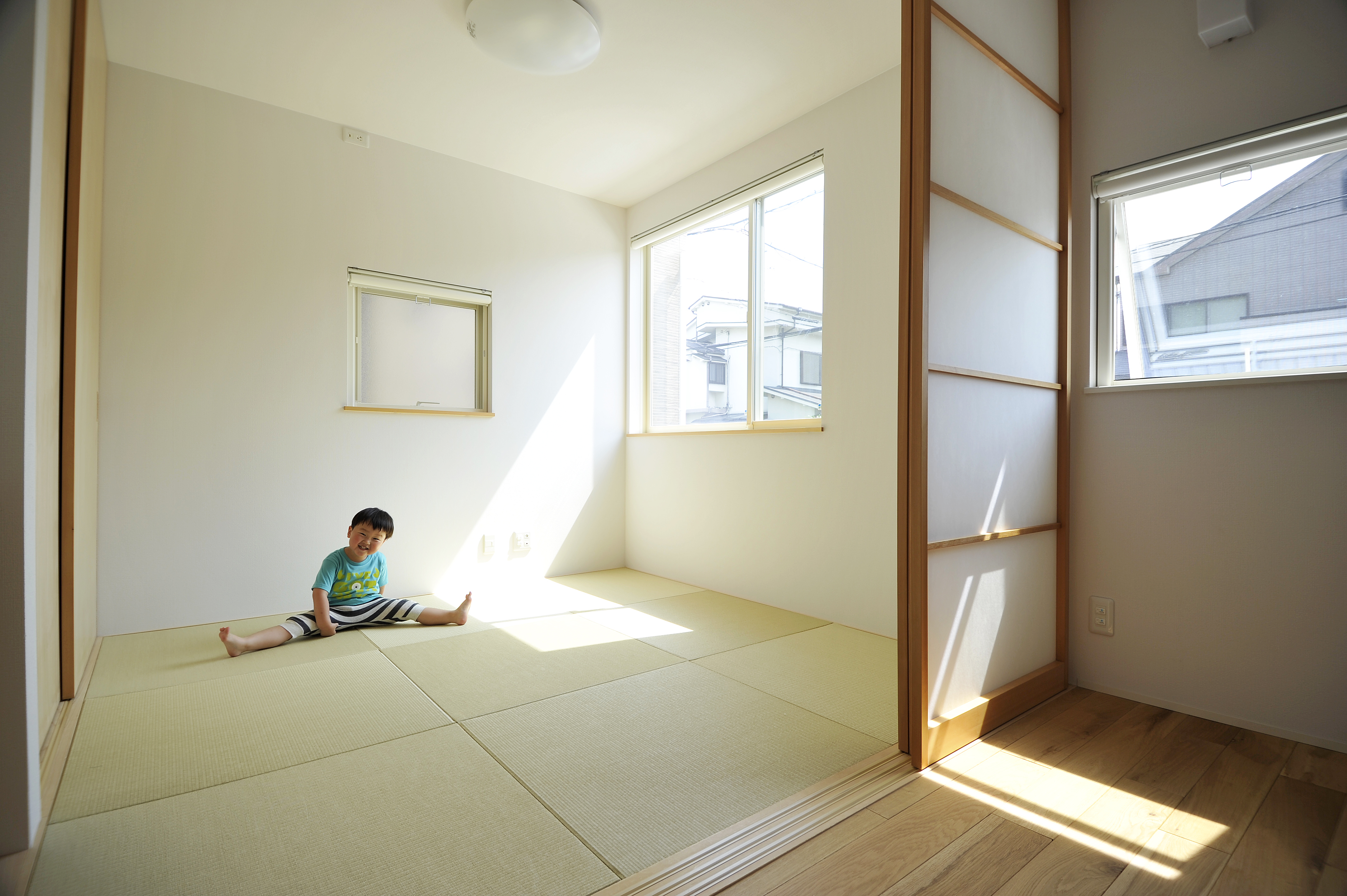 障子でやさしく「間仕切る」