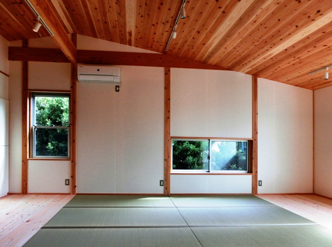 リビングダイニング､キッチンは大きな１ルームで繋がる