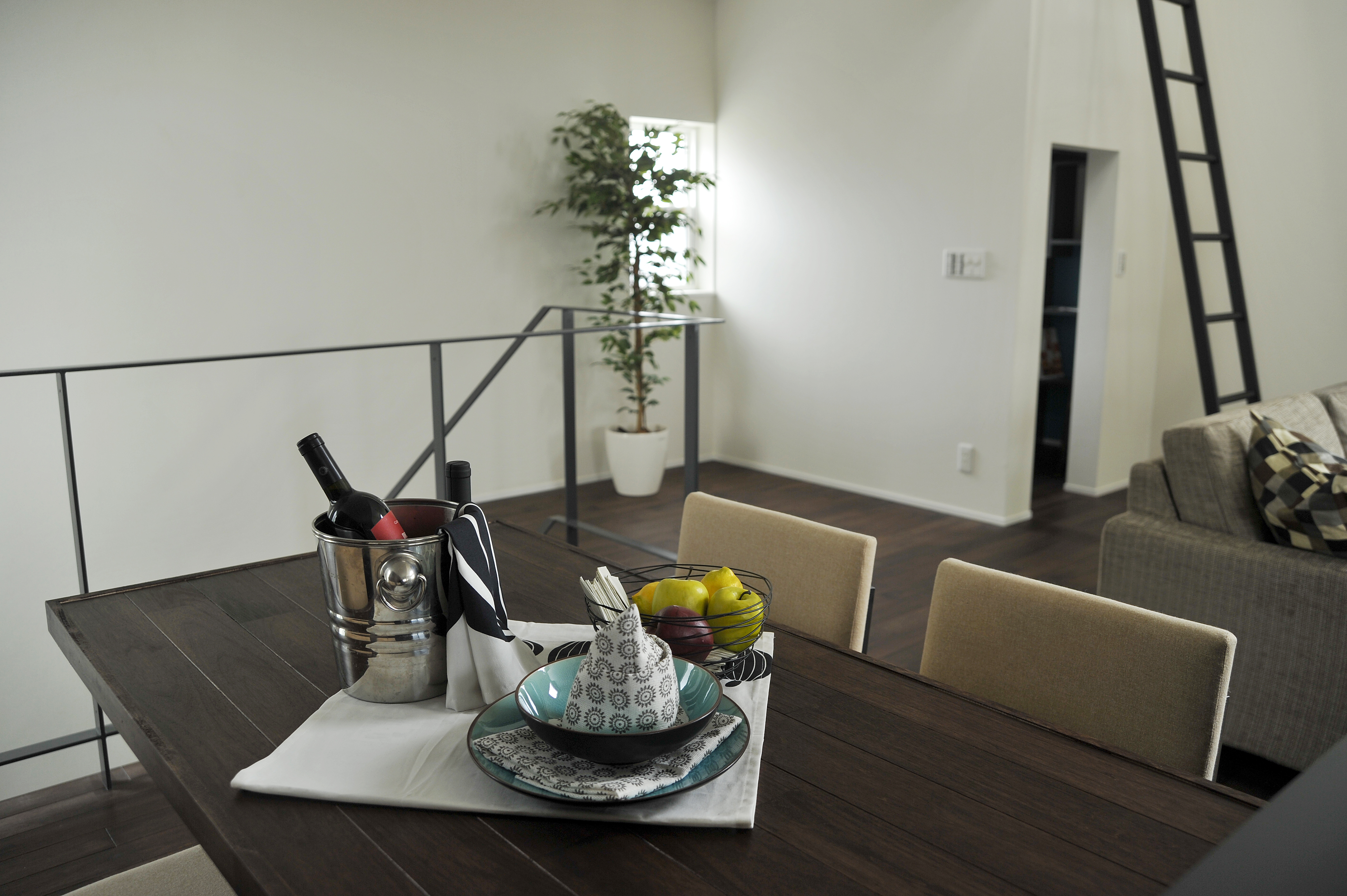 色味を合わせ統一感のある空間 Fevecasa フェブカーサ