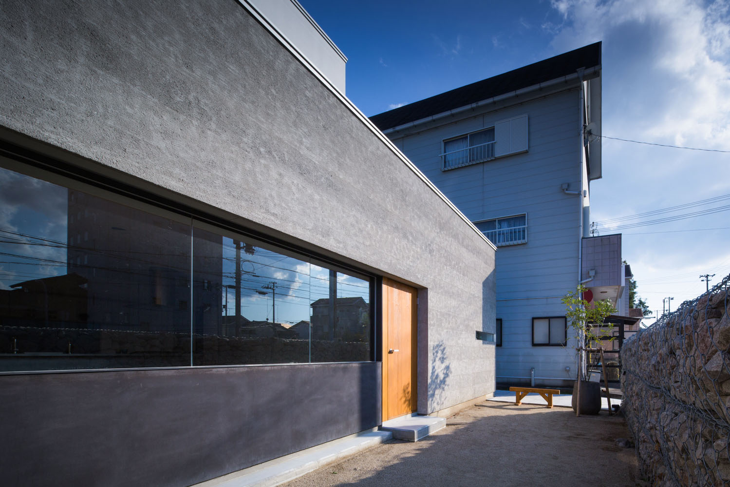 モルタルかき落としの外壁