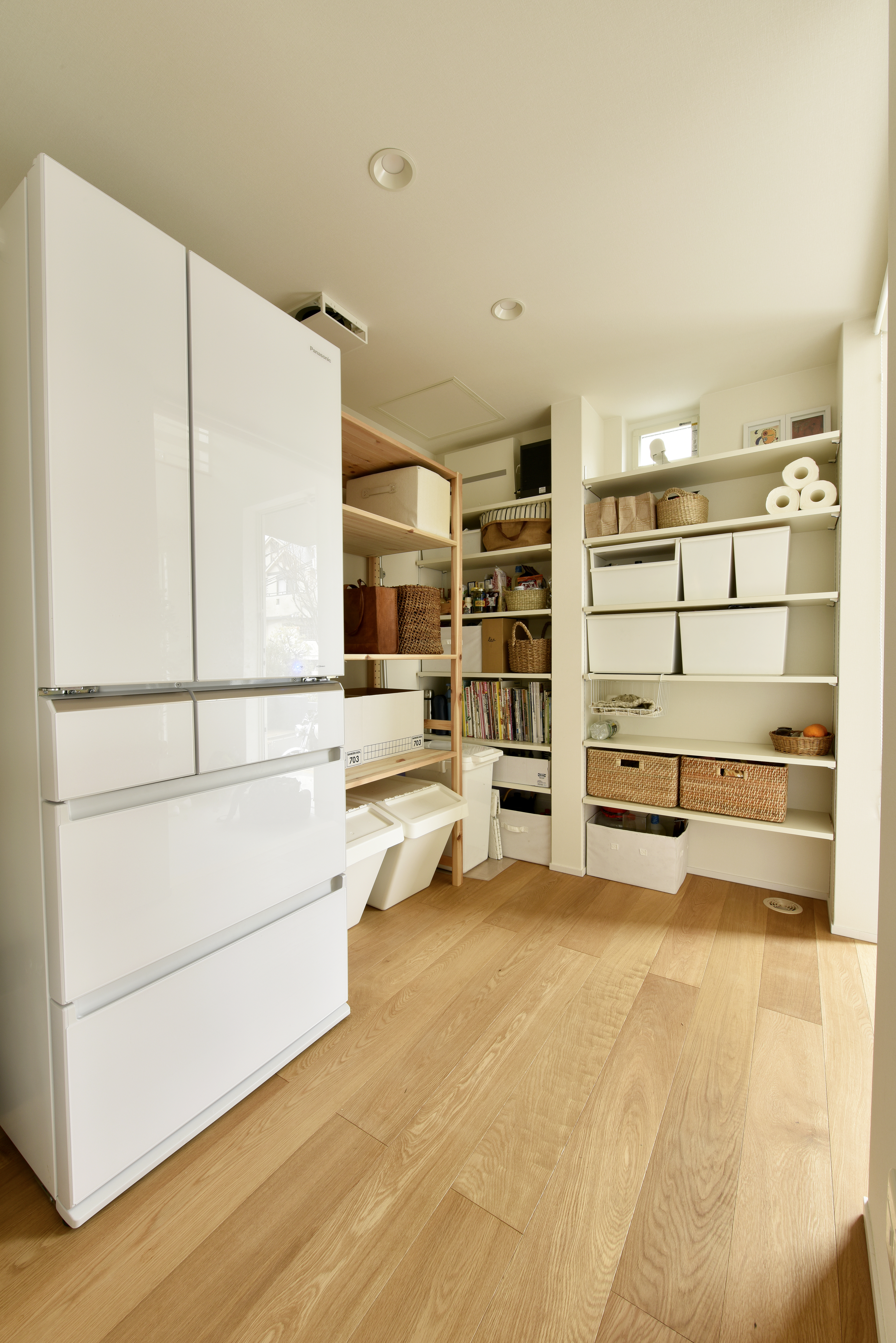 たっぷり収納で魅力的なパントリー