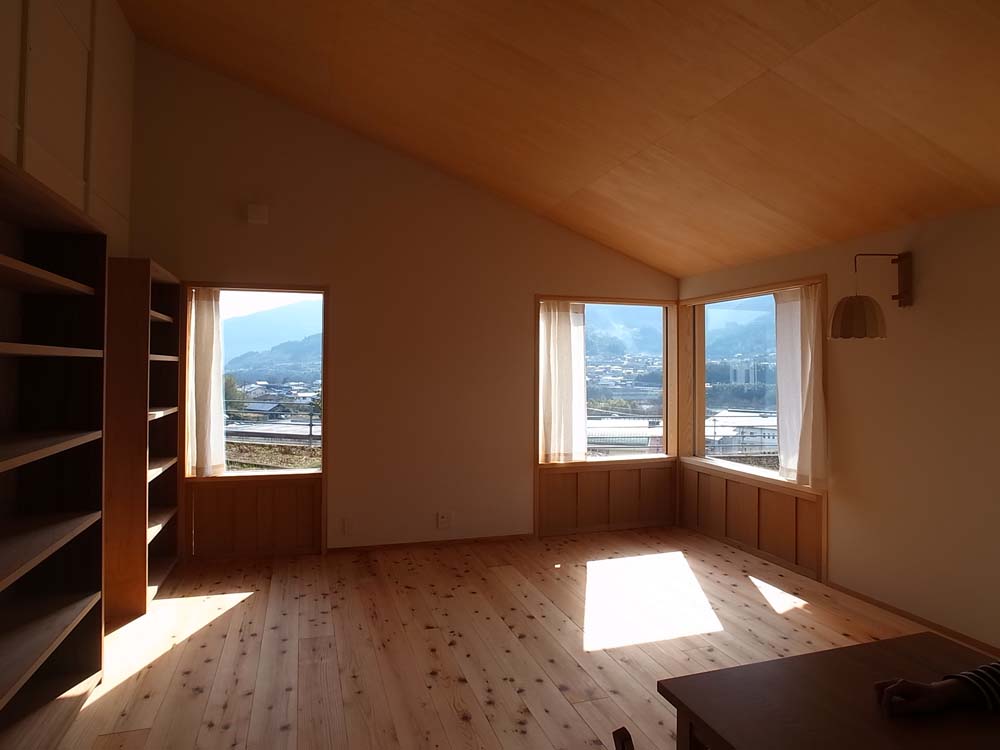 景色を眺める窓