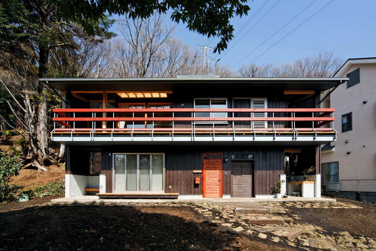 外から家を見る