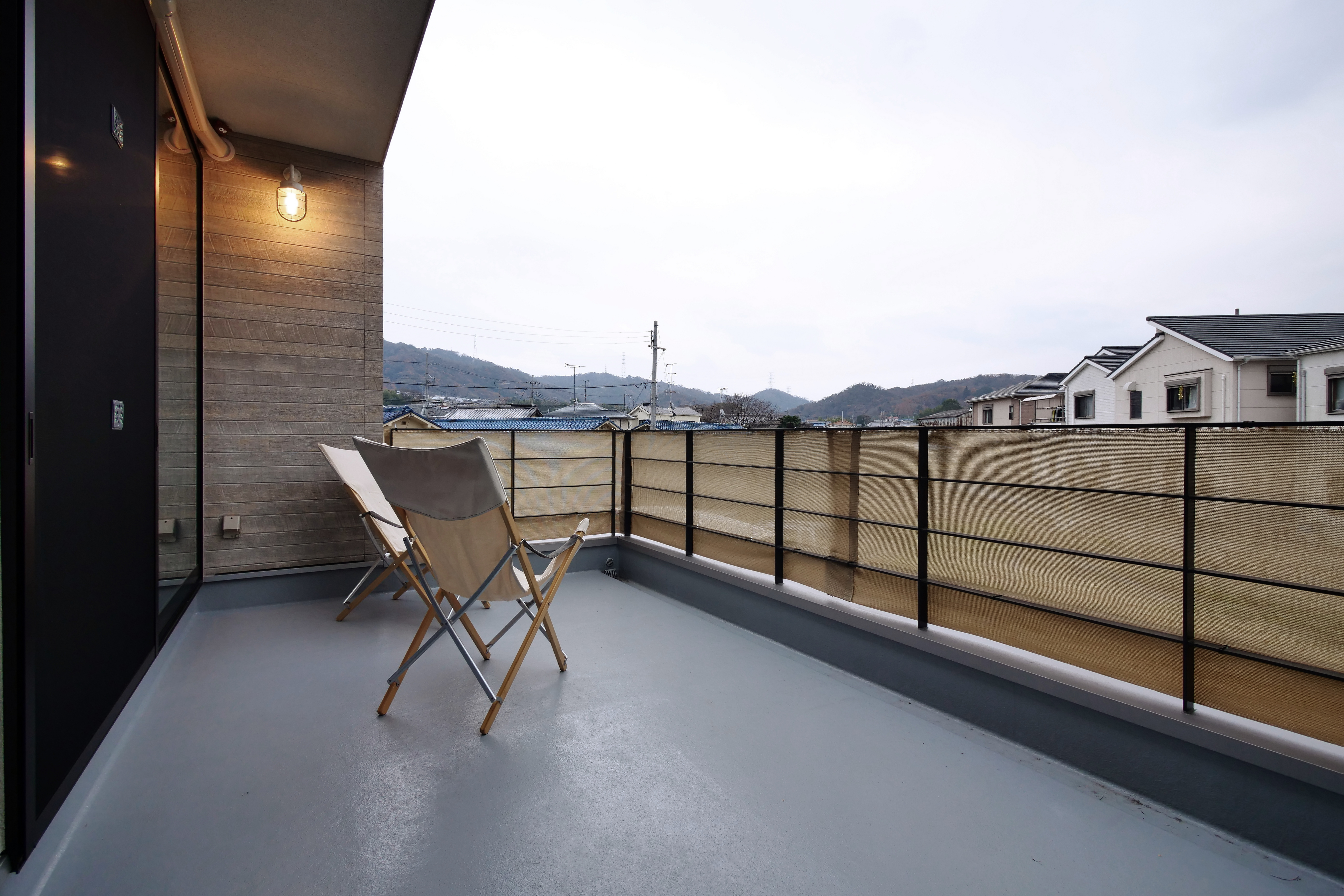 南北の通風が心地よい大型バルコニー