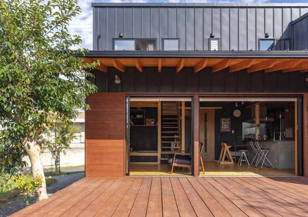 テラスとリビングダイニングのつながり