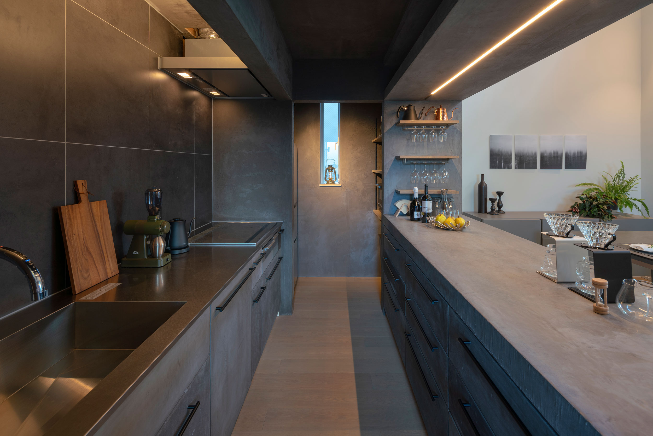 モールテックス仕上げのキッチン