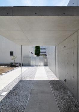 囲み庭の家 La Casa col Cortiletto Interno - by mcja