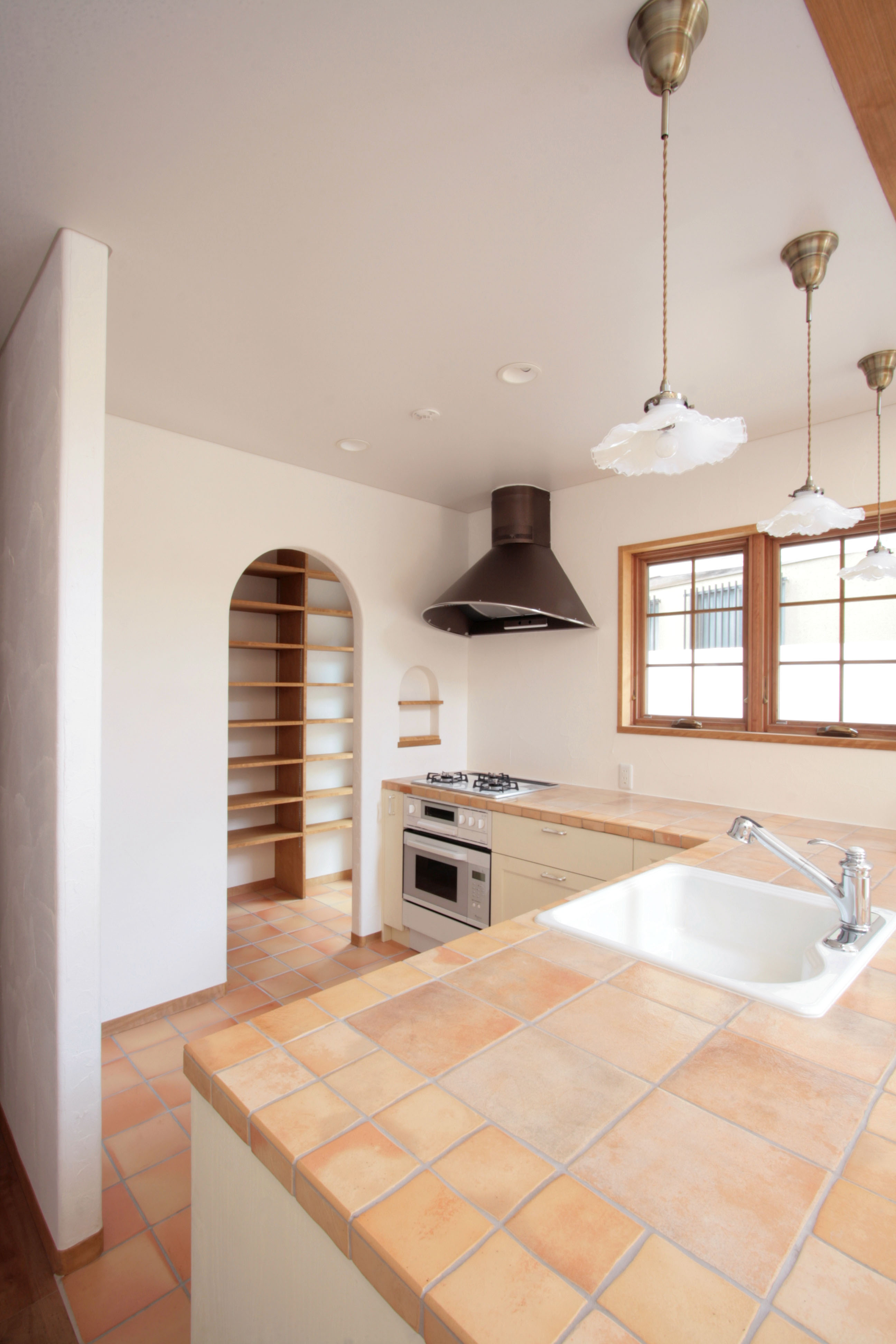 タイル貼のキッチン