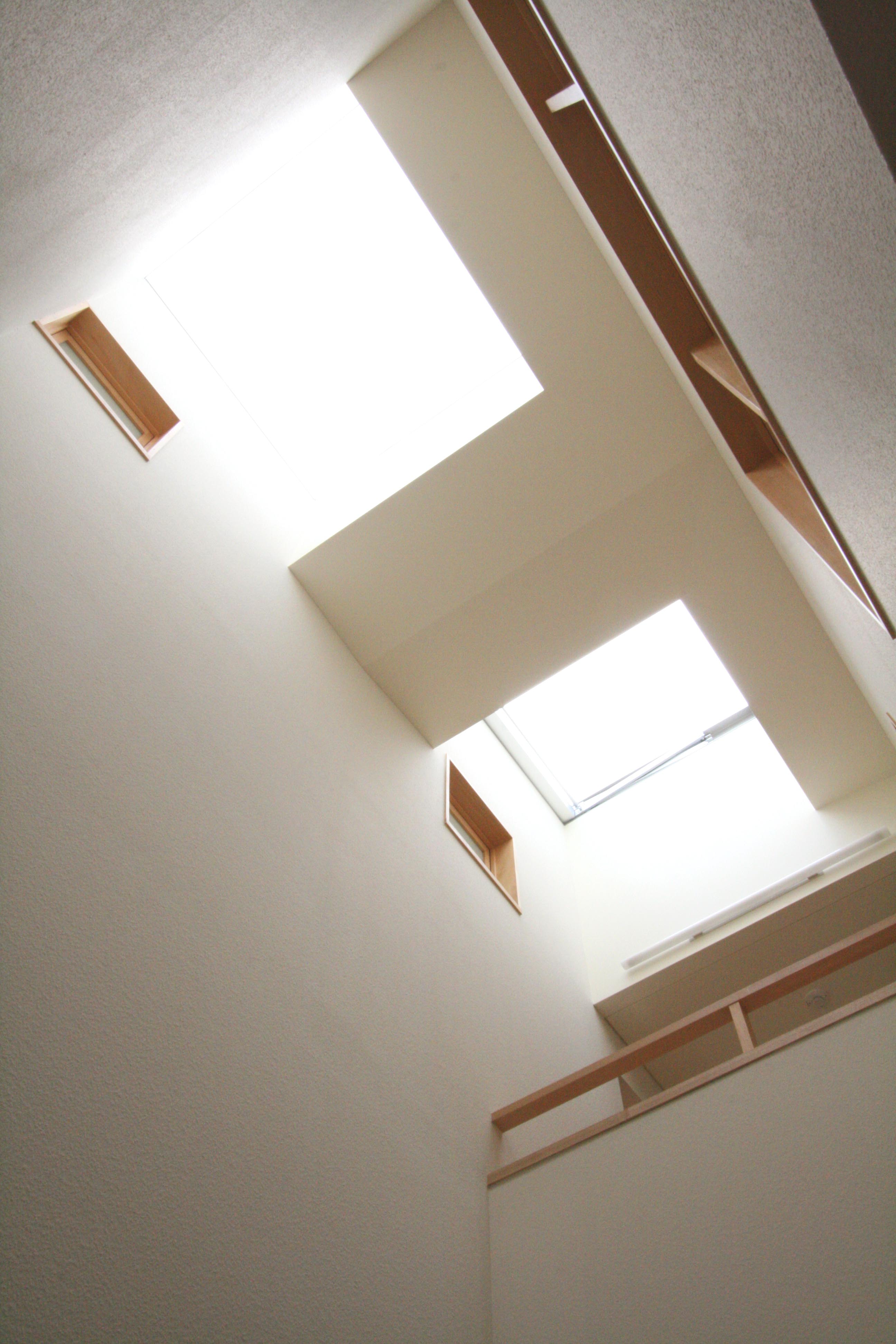 吹き抜け上部のトップライト