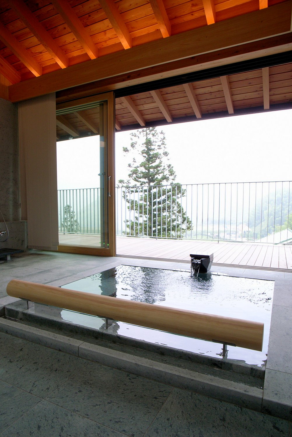 雷山の別荘｜絶景を楽しめる温泉浴室