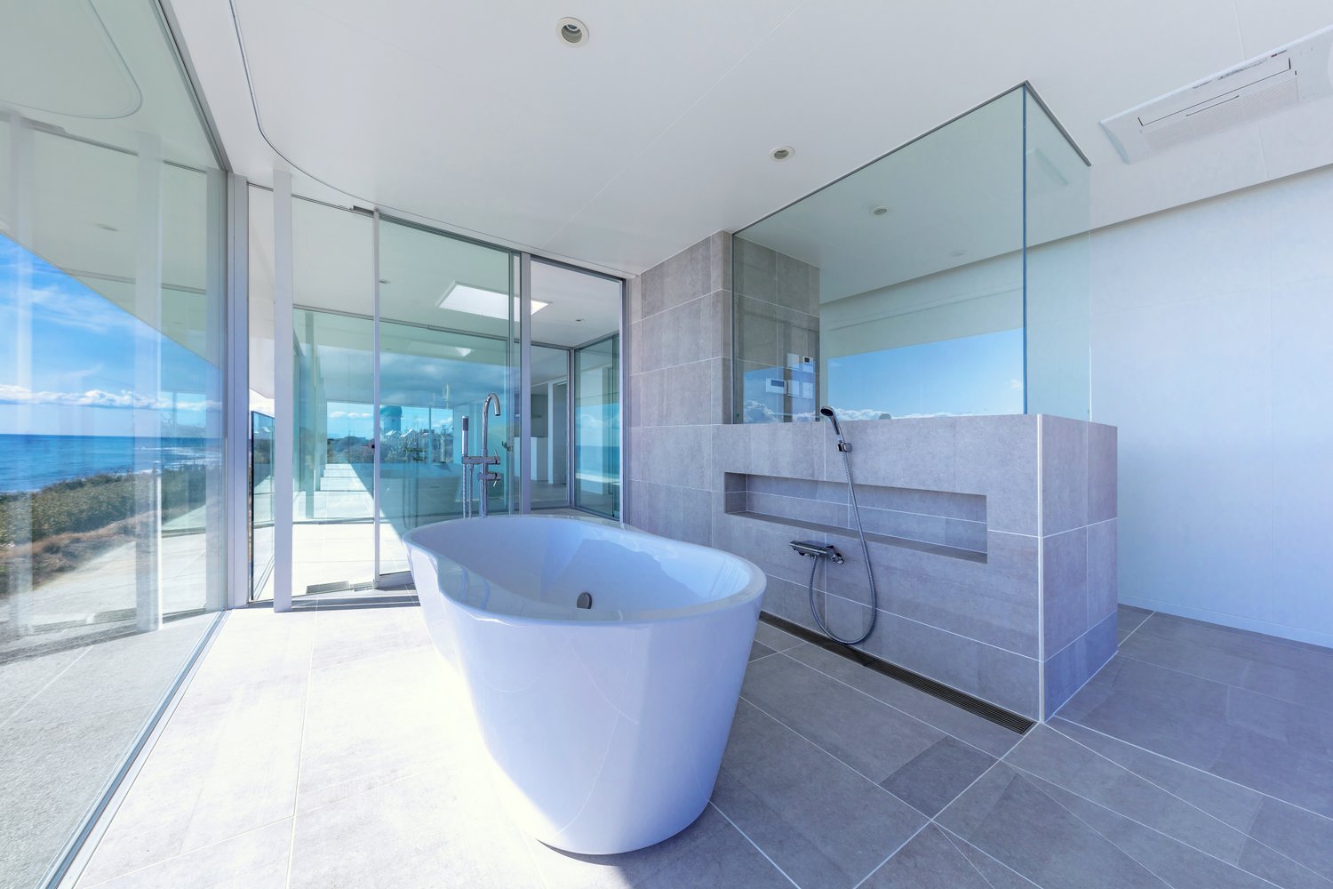 水平線の家｜バスルーム