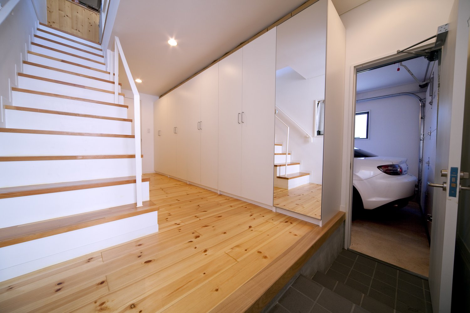 八千代の住宅｜エントランスホール