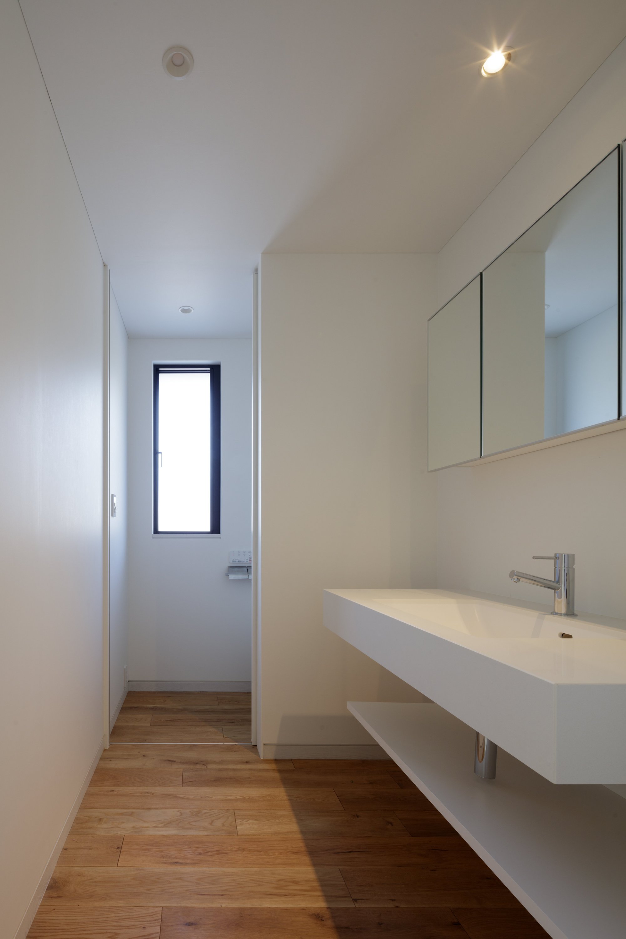 長南町のヴィラ　トイレ・洗面