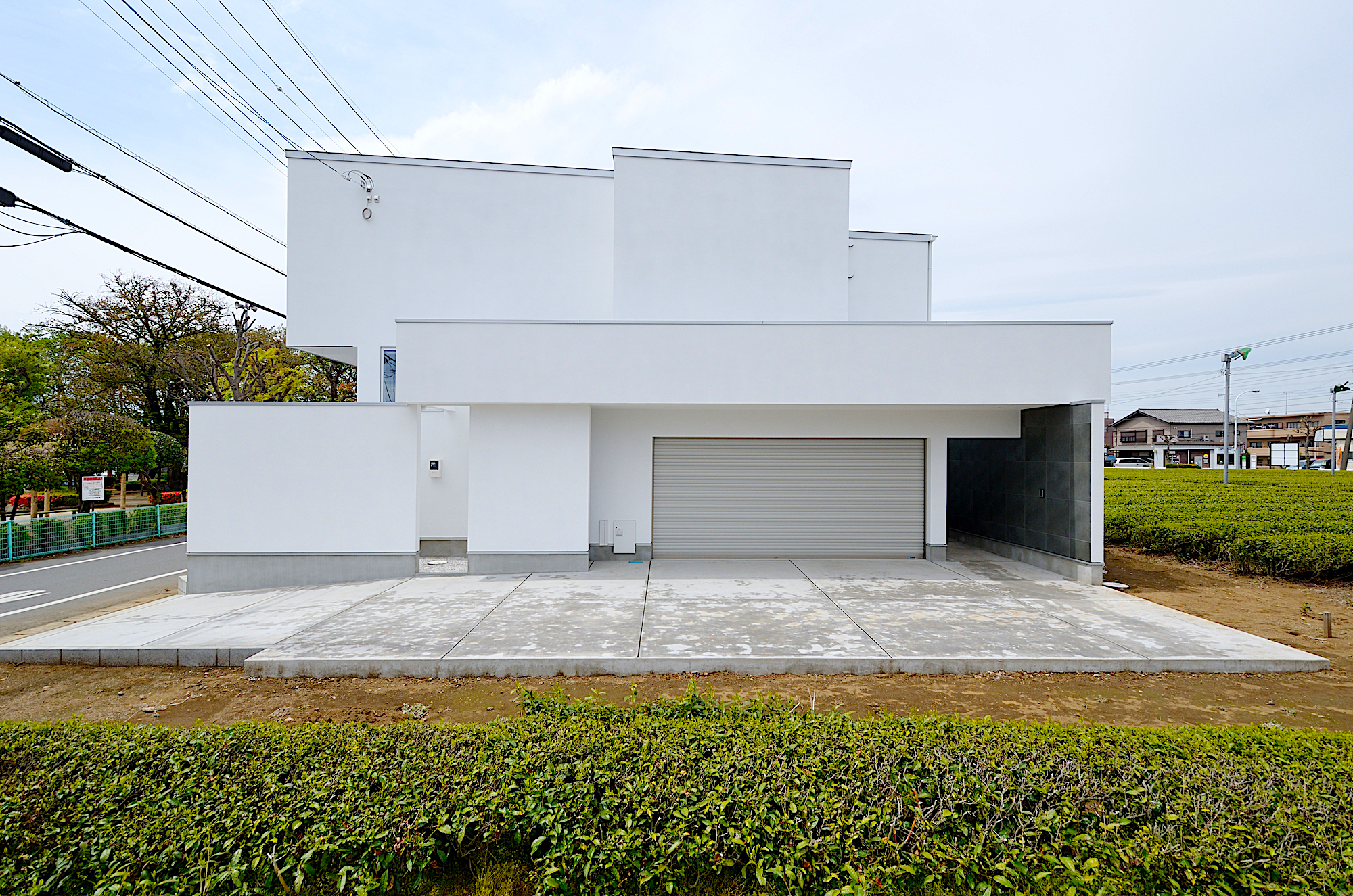 敷地全体を巡るような構成