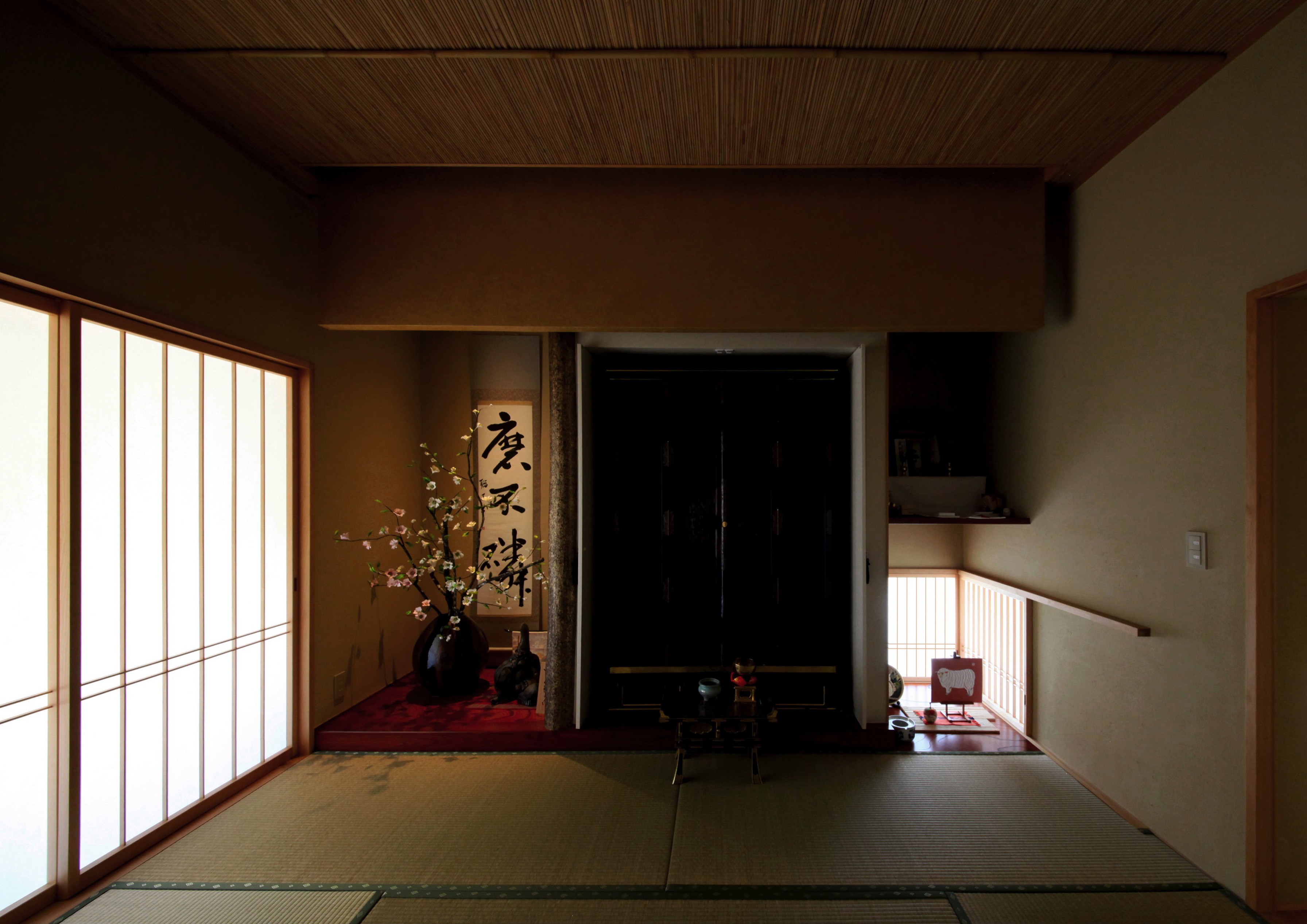 大屋根の家
