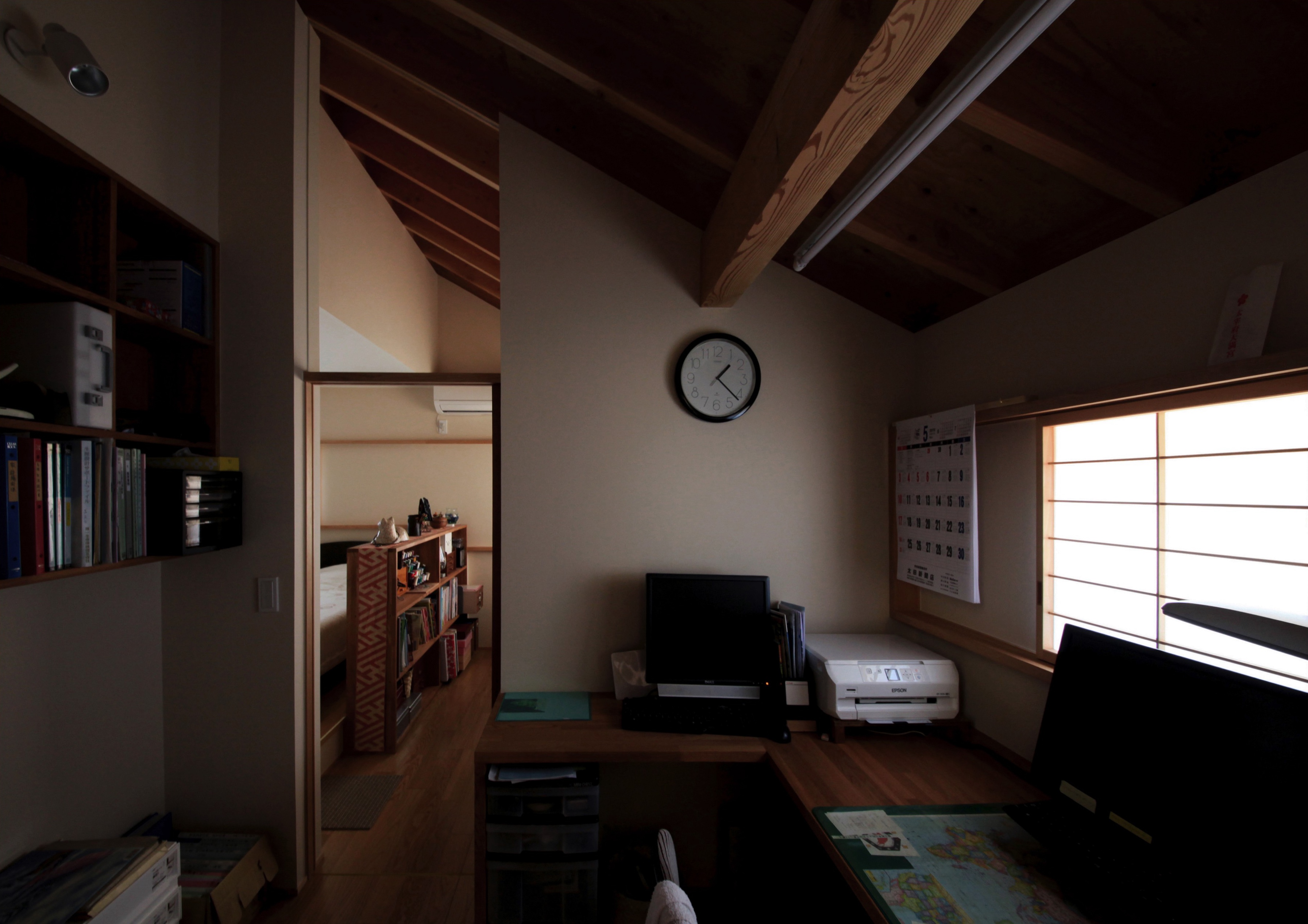 大屋根の家