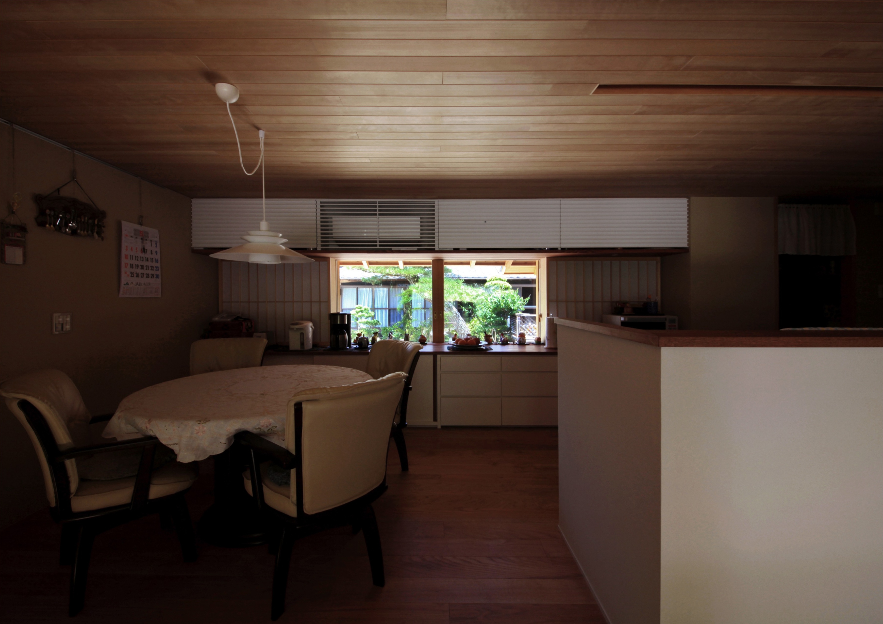 大屋根の家