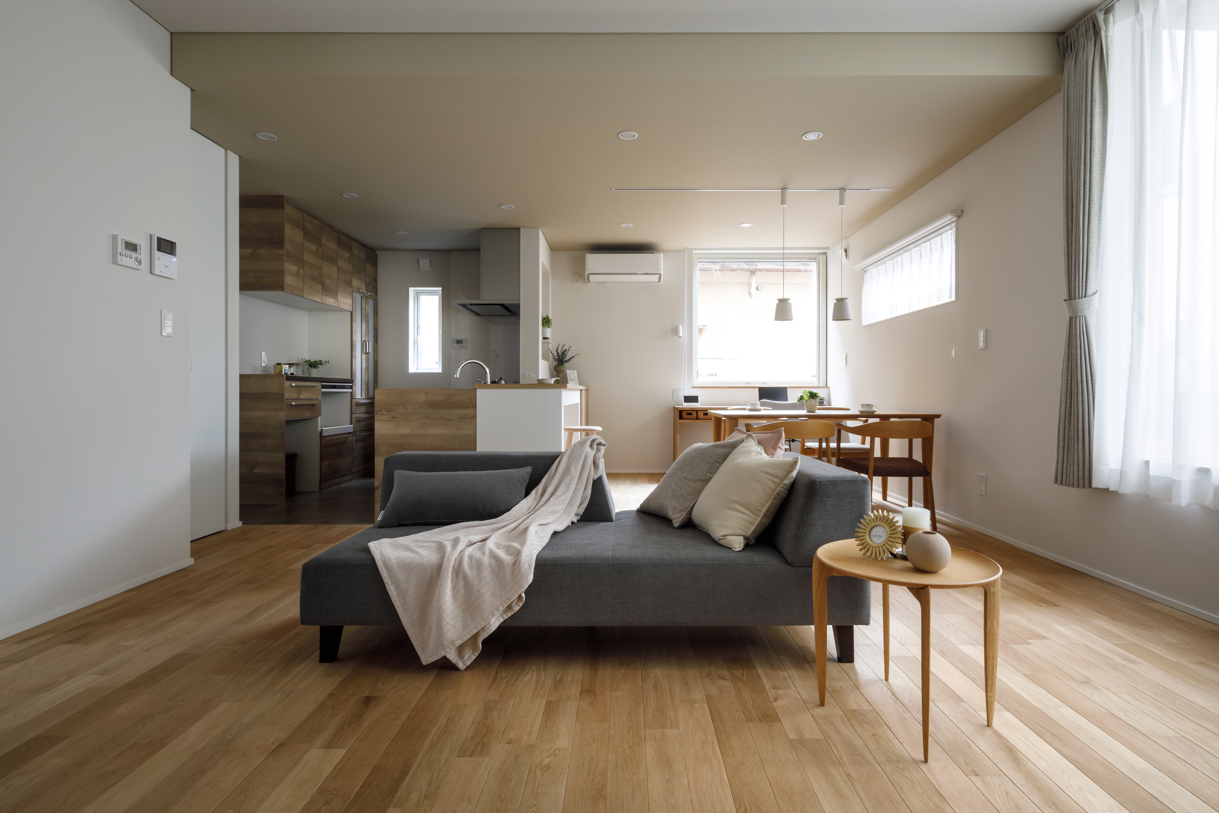 キッチンとダイニング