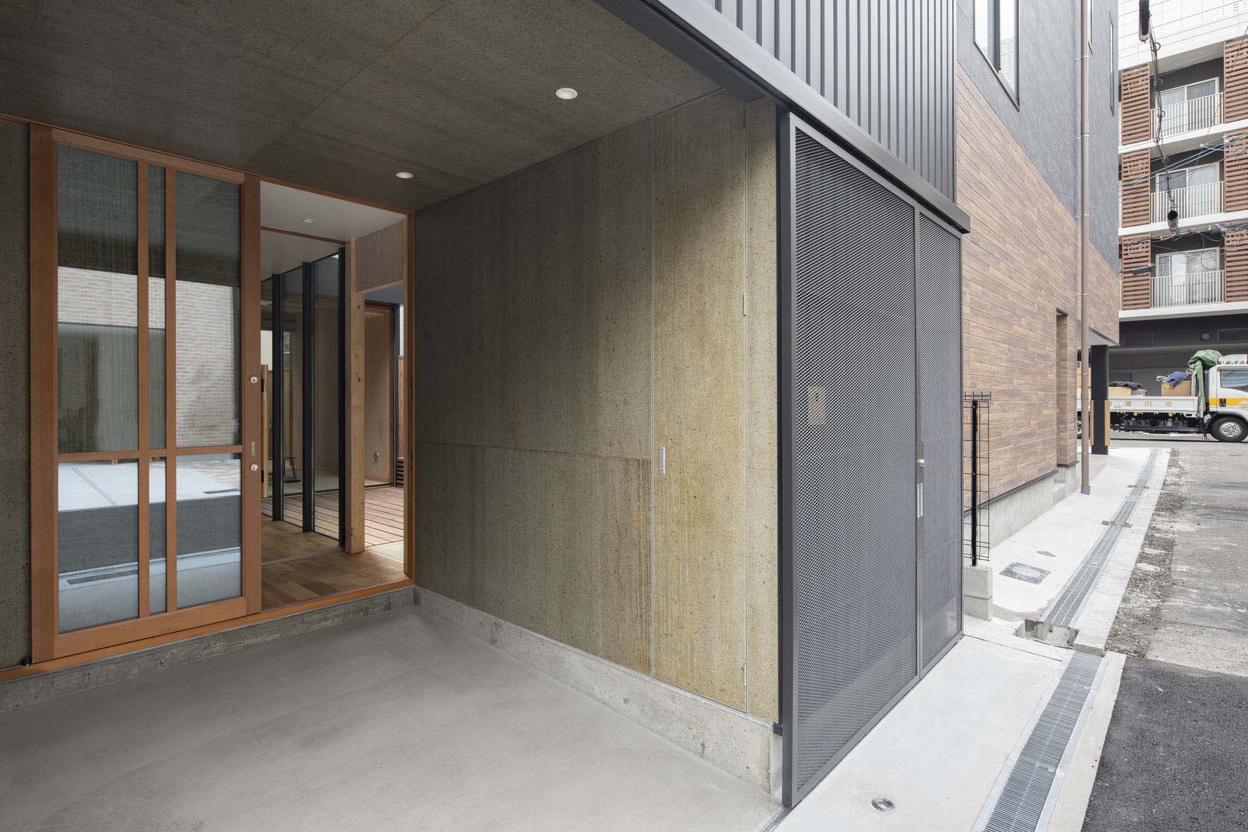 吊戸全開放時。