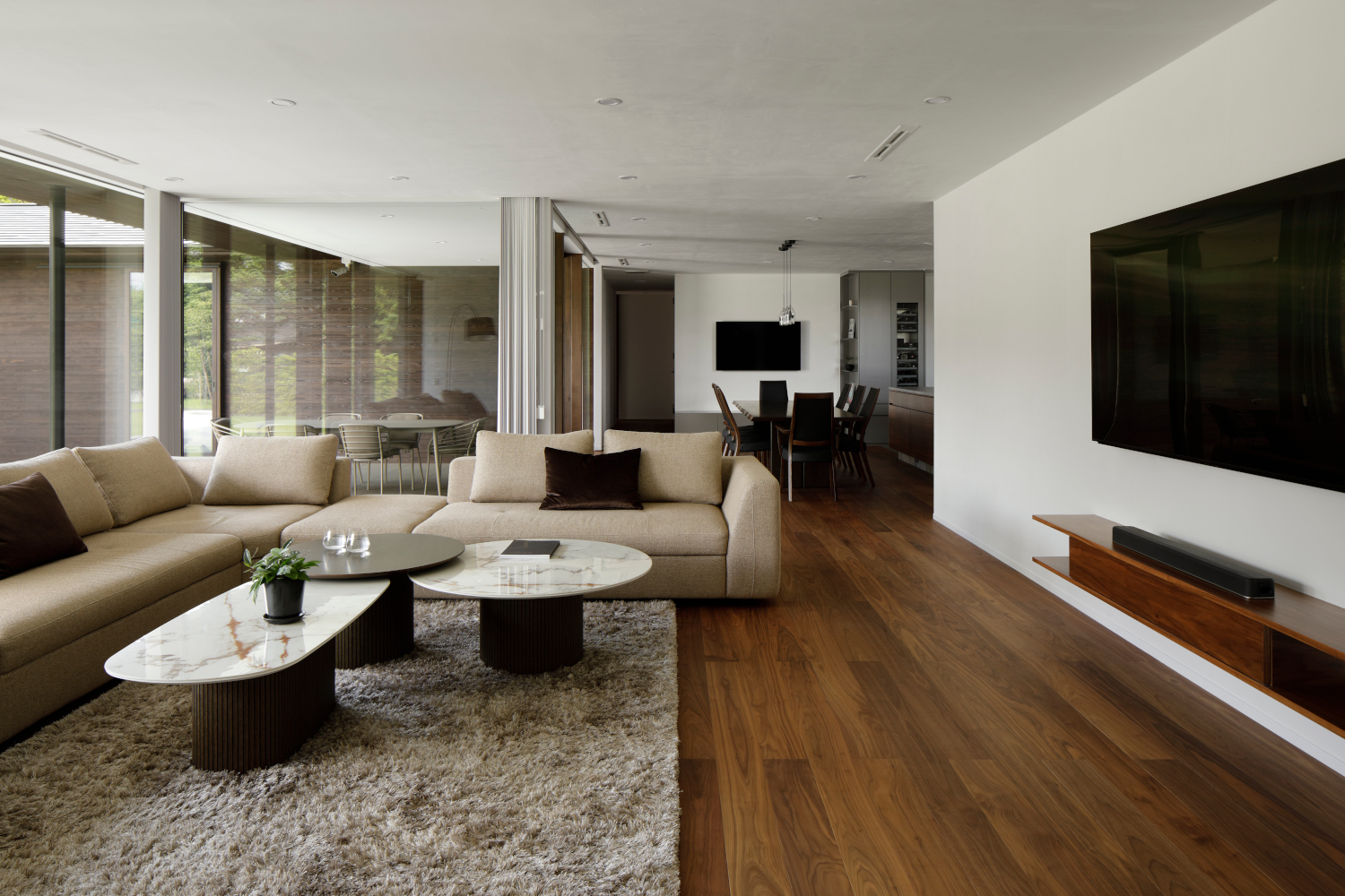 リビングダイニング