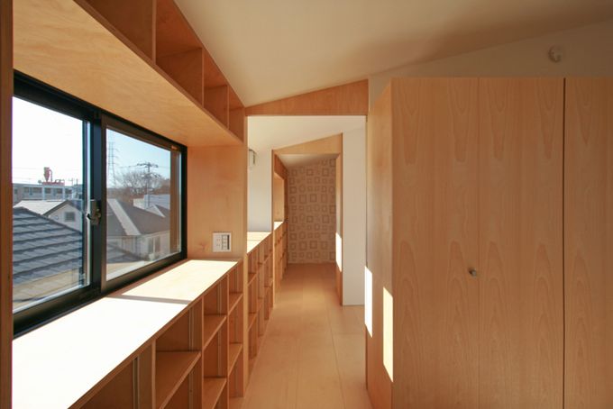 ロシアンバーチ積層合板の本棚とクローゼット