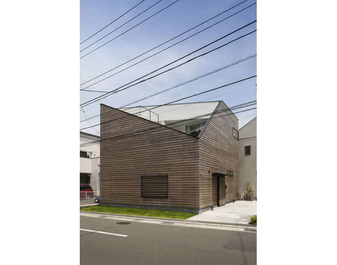 木貼りの住宅