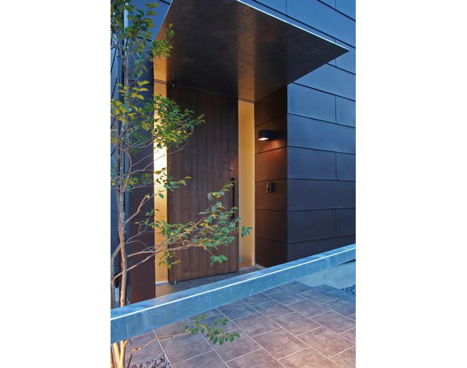 玄関ポーチ夕景