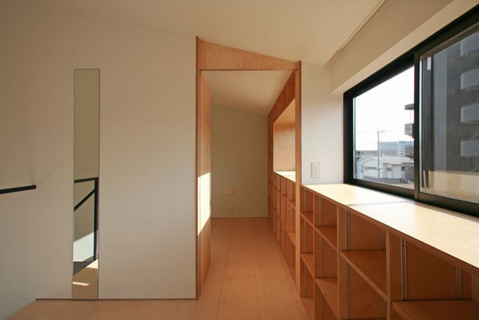 子供室の入り口を見る