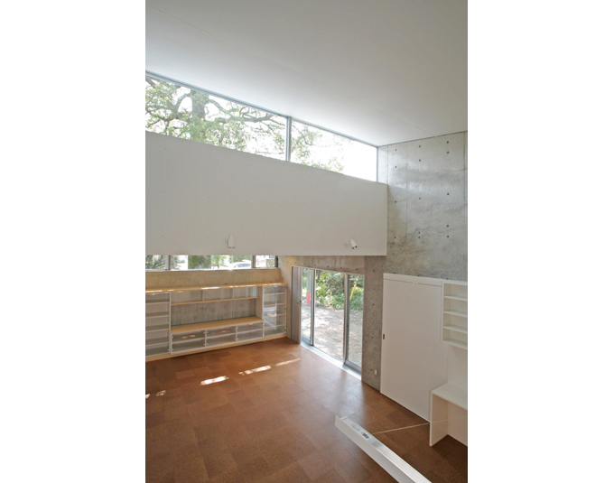 ロフトからリビングを見下ろす