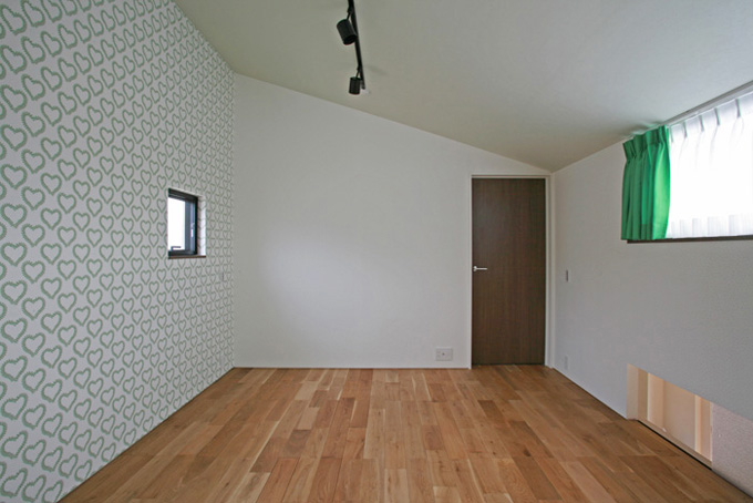 個性的な色の子供室