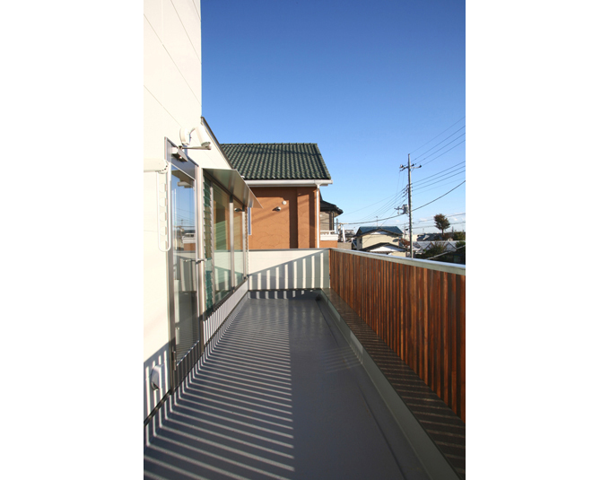 木格子手すりのバルコニー