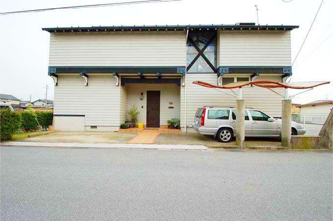 長浜の家の玄関棟の道路側外観