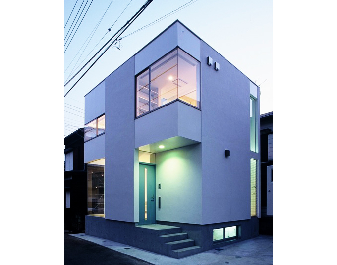 静かな存在感のある建物