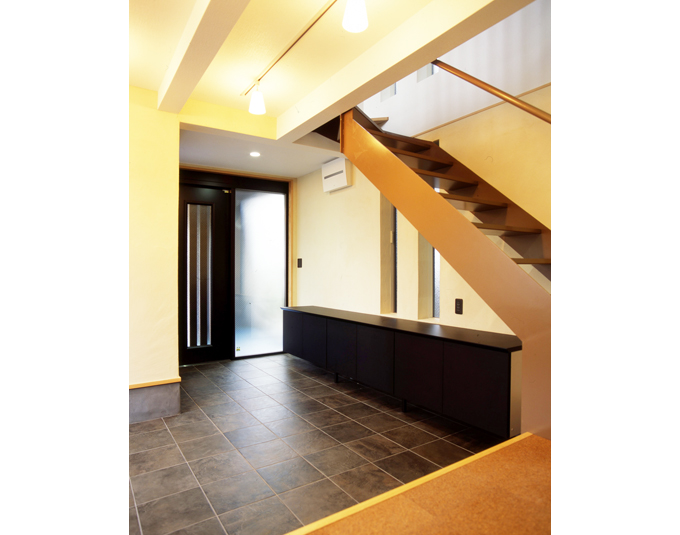 多用途に使える土間玄関