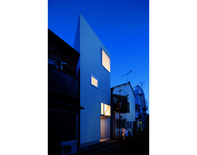 嵌め殺し窓と通風、そして、清掃