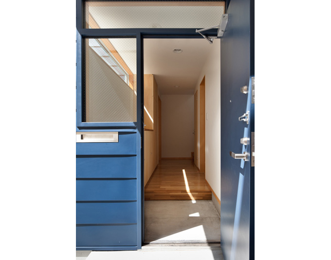 ハイサイドライトのある玄関ホール