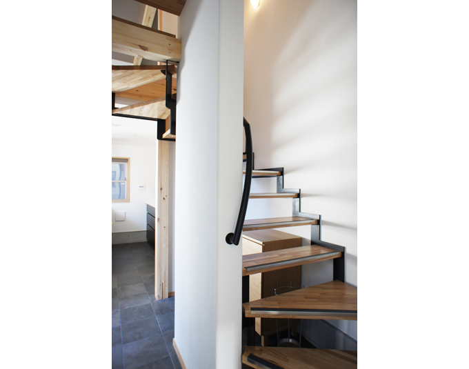 職人と共に創るらせん階段