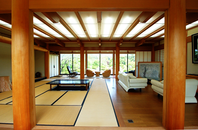 間口８メートルの開口部